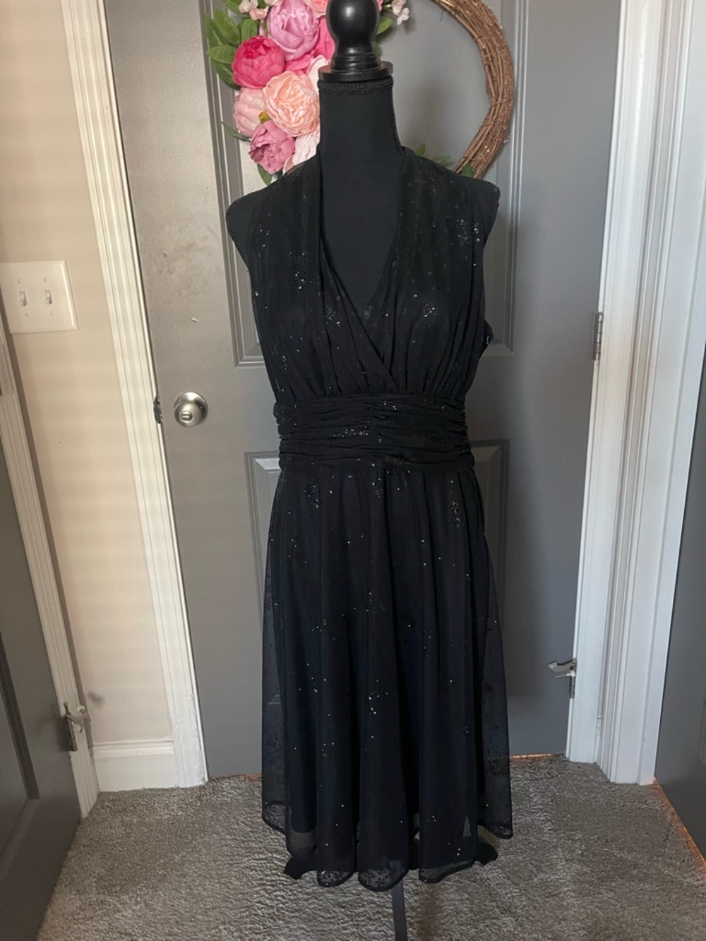 Evan Picone Black Cocktail, Sparkle V-Neck Sleeveless Dress, Size 12